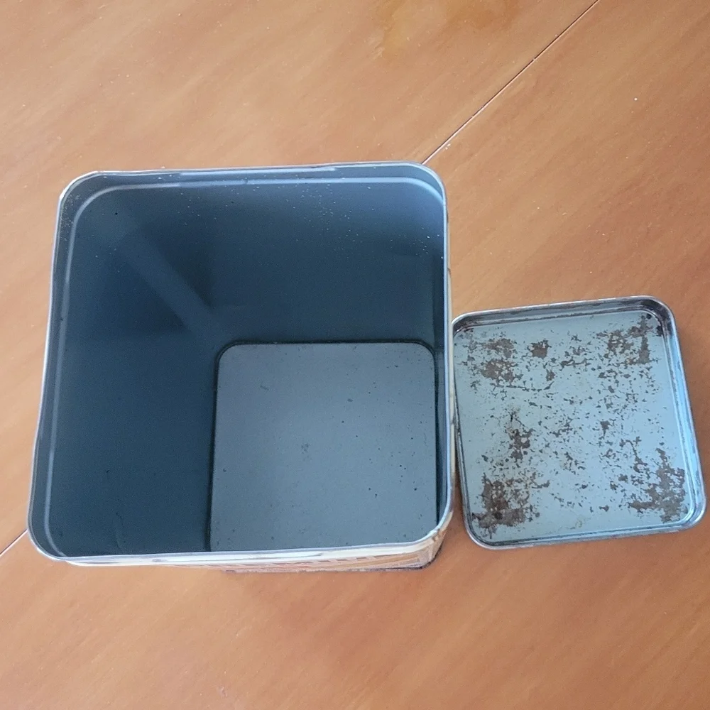 1960s Premium Saltine Cracker Tin Nabisco‎ Bi-Lingual Cracker Canister